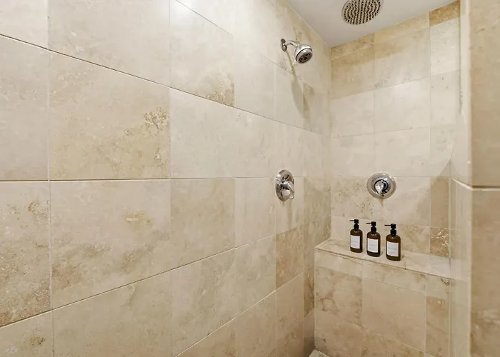 Amazing Wicker Park Penthouse With Skyline Views * Chicago