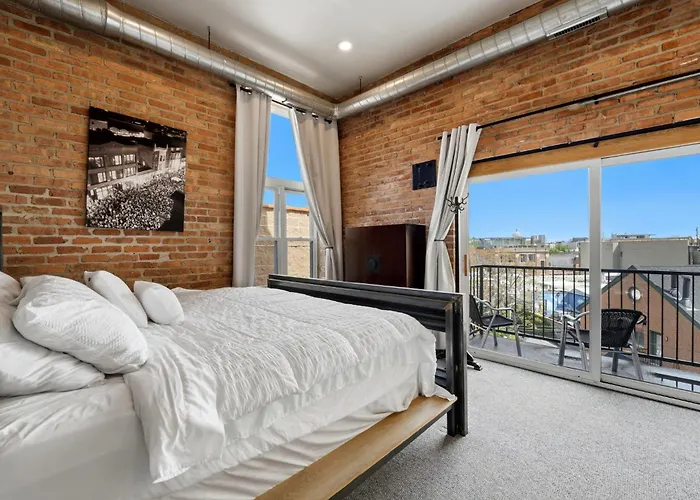 Сasa de vacaciones Amazing Wicker Park Penthouse With Skyline Views *