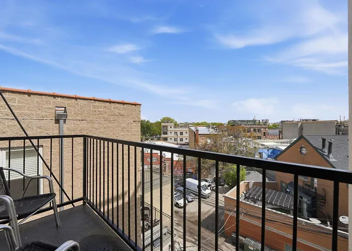 Amazing Wicker Park Penthouse With Skyline Views Сasa de vacaciones