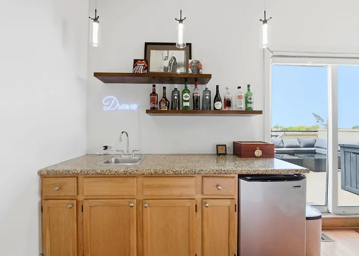 Amazing Wicker Park Penthouse With Skyline Views Chicago